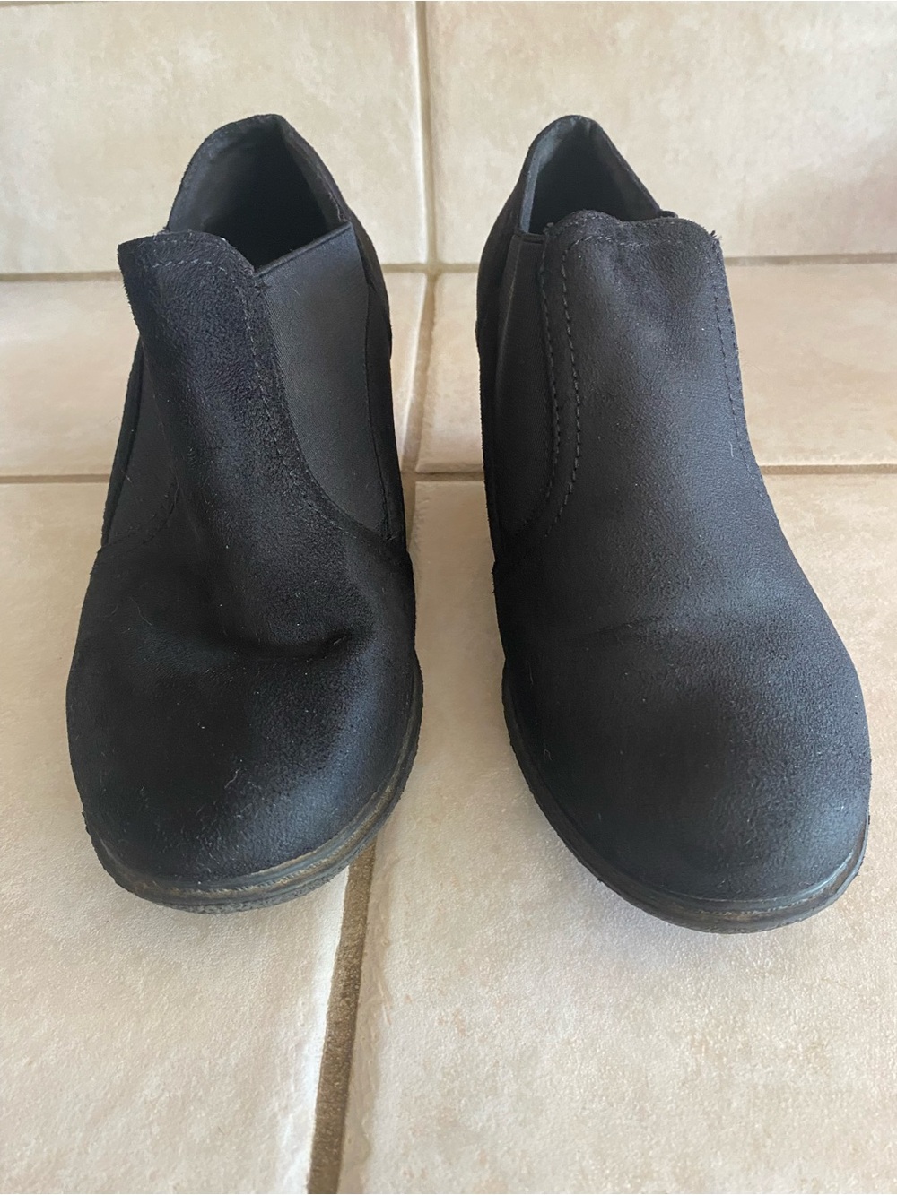 Avenue Black Wedge Ankle Shoes - Picture 2 of 6